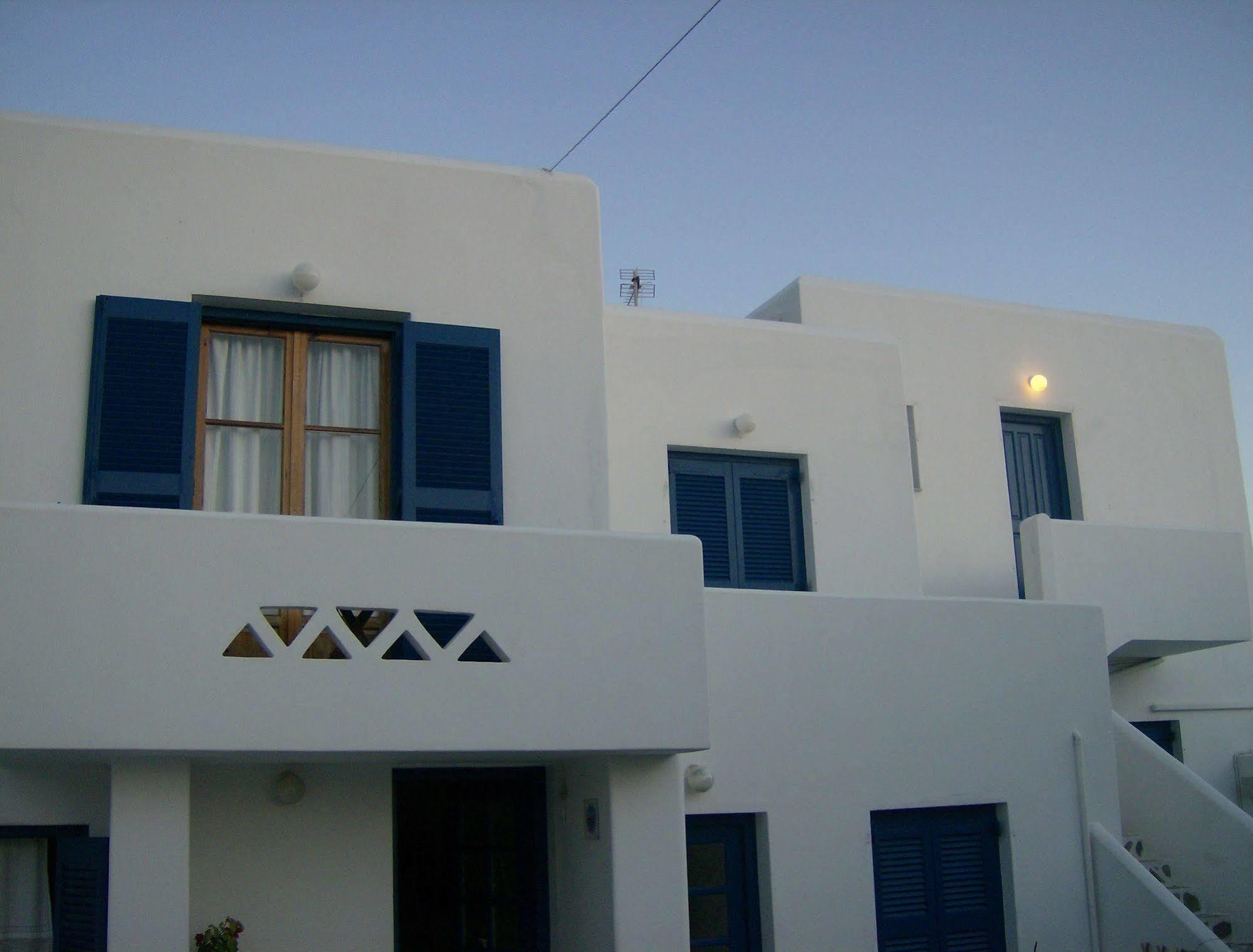 Athina'S Blue Studios Naousa  Exterior photo